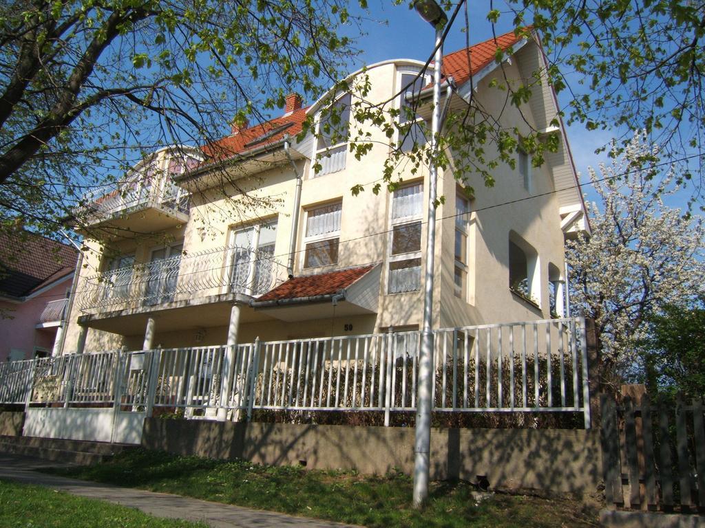 Janko Apartman Hotel Siofok Exterior photo