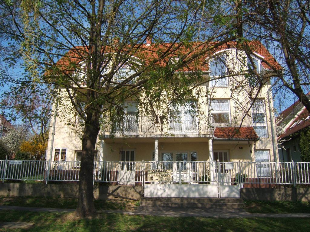 Janko Apartman Hotel Siofok Exterior photo
