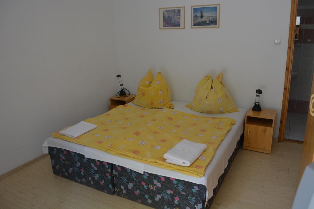 Janko Apartman Hotel Siofok Exterior photo